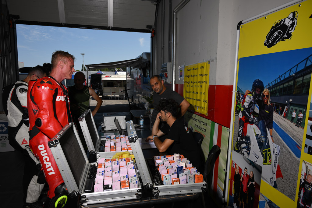 Ale in pista - Giornata di xxx a Misano